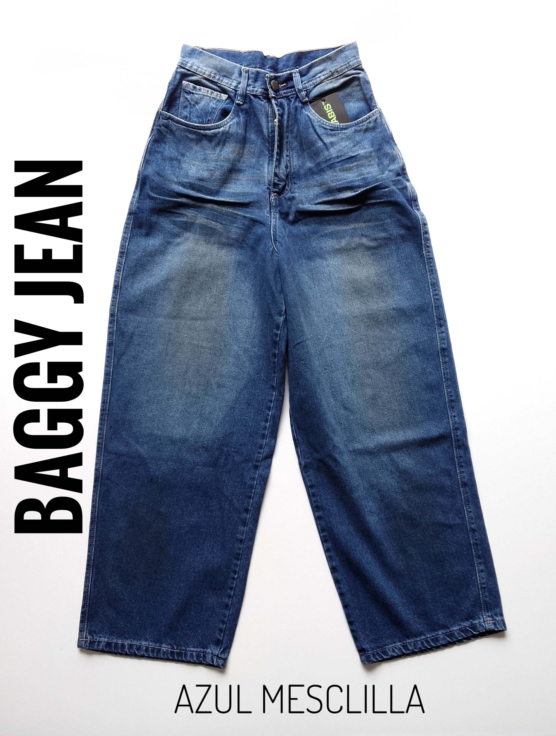 BAGGY JEAN DIRTY WASH
Luce un estilo urbano con